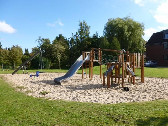 Spielplatz Alteneschstraße – Bild 1