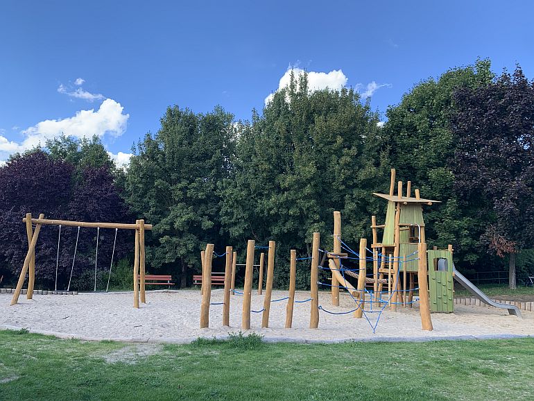 Spielplatz Baumhaselring – Bild 1