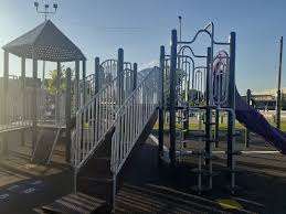 Churchill Park Tot Lot – Bild 3