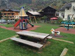 Place de jeux de l'Ancienne Cure – Bild 4