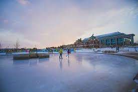 Ice Rink/Splash Pad – Bild 5
