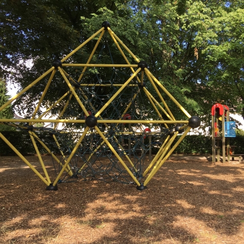 Spielplatz Ebertstraße – Bild 1