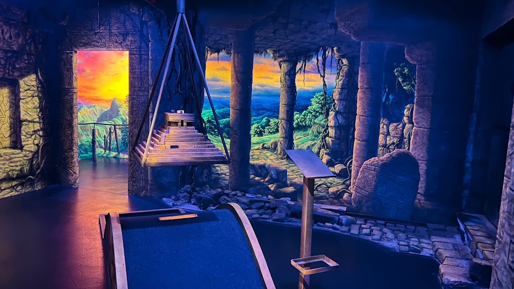 Baltic Adventures - Lasertag, Neonminigolf und Escaperooms – Bild 1