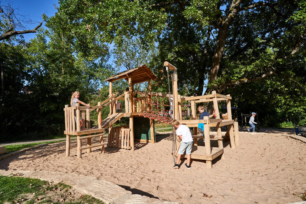 Spiel- und Bolzplatz Seidmannsdorf – Bild 1