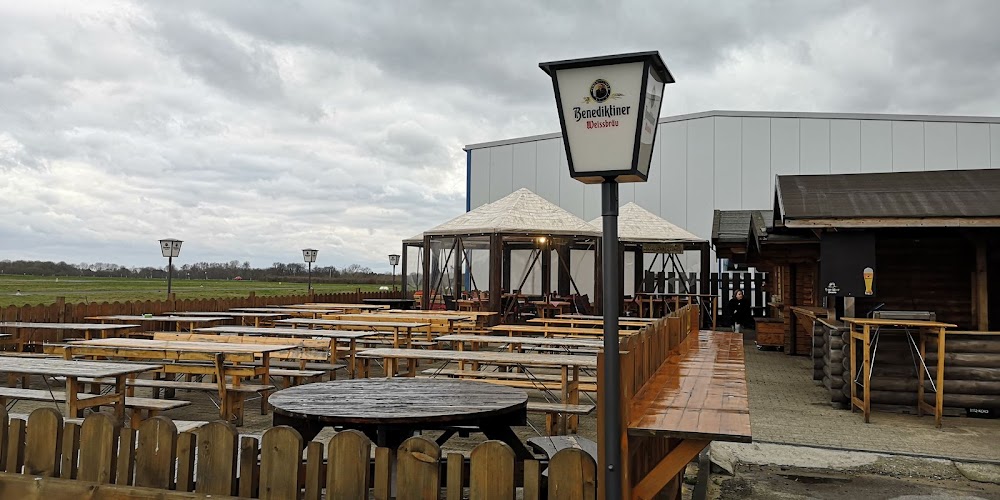 Vest Alm Biergarten am Flugplatz Loemühle – Bild 2