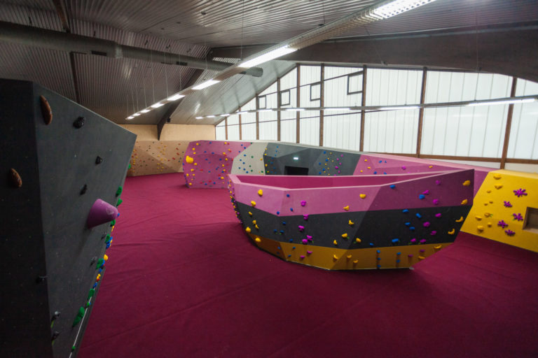 einstein Klettern in der Boulderhalle Duisburg | Kindergeburtstag - Schulsport - Ferienprogramme – Bild 4