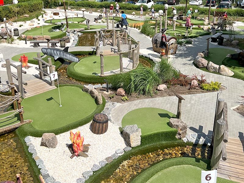 Minigolfanlage im Park – Bild 4
