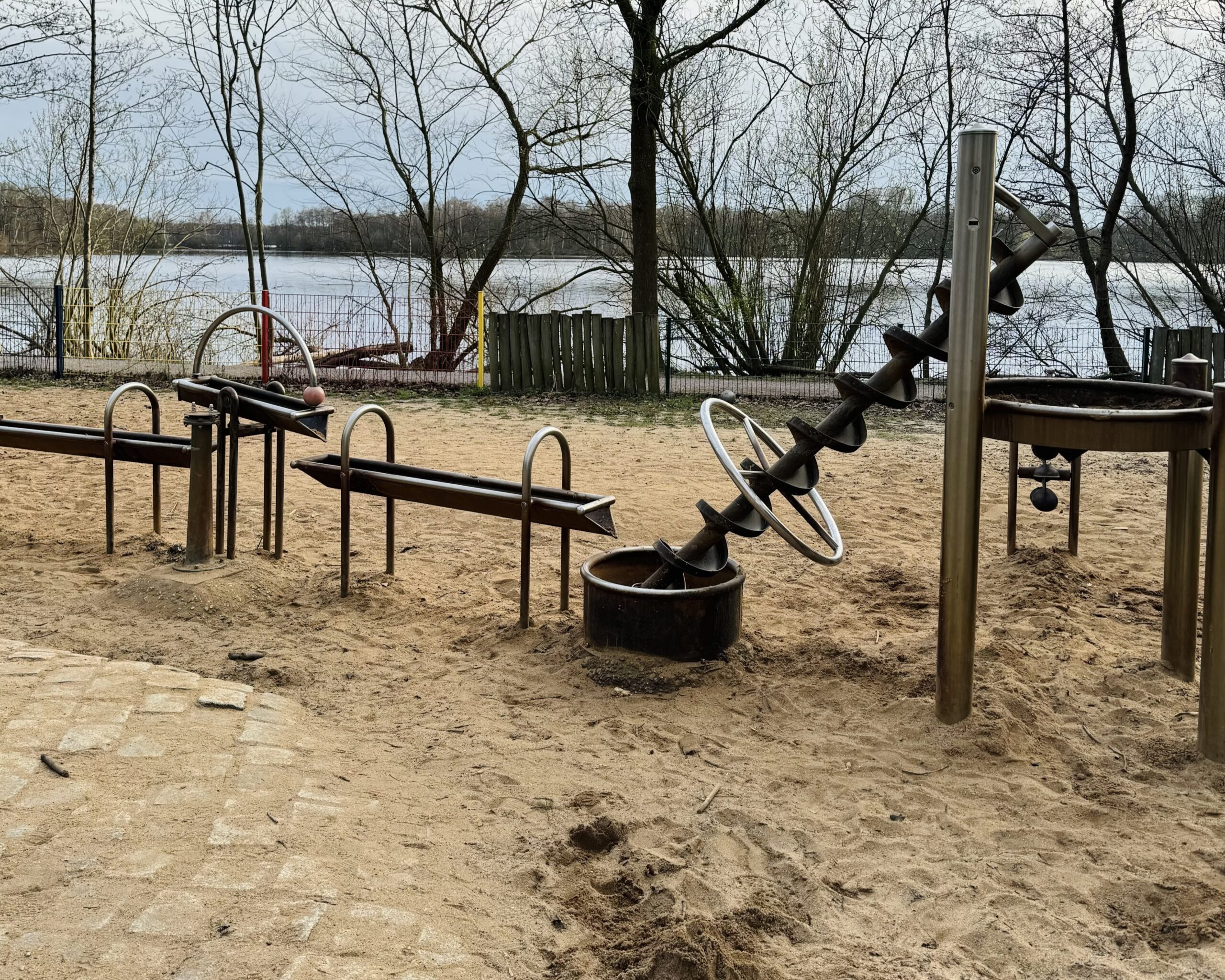 Wasserspielplatz – Bild 2