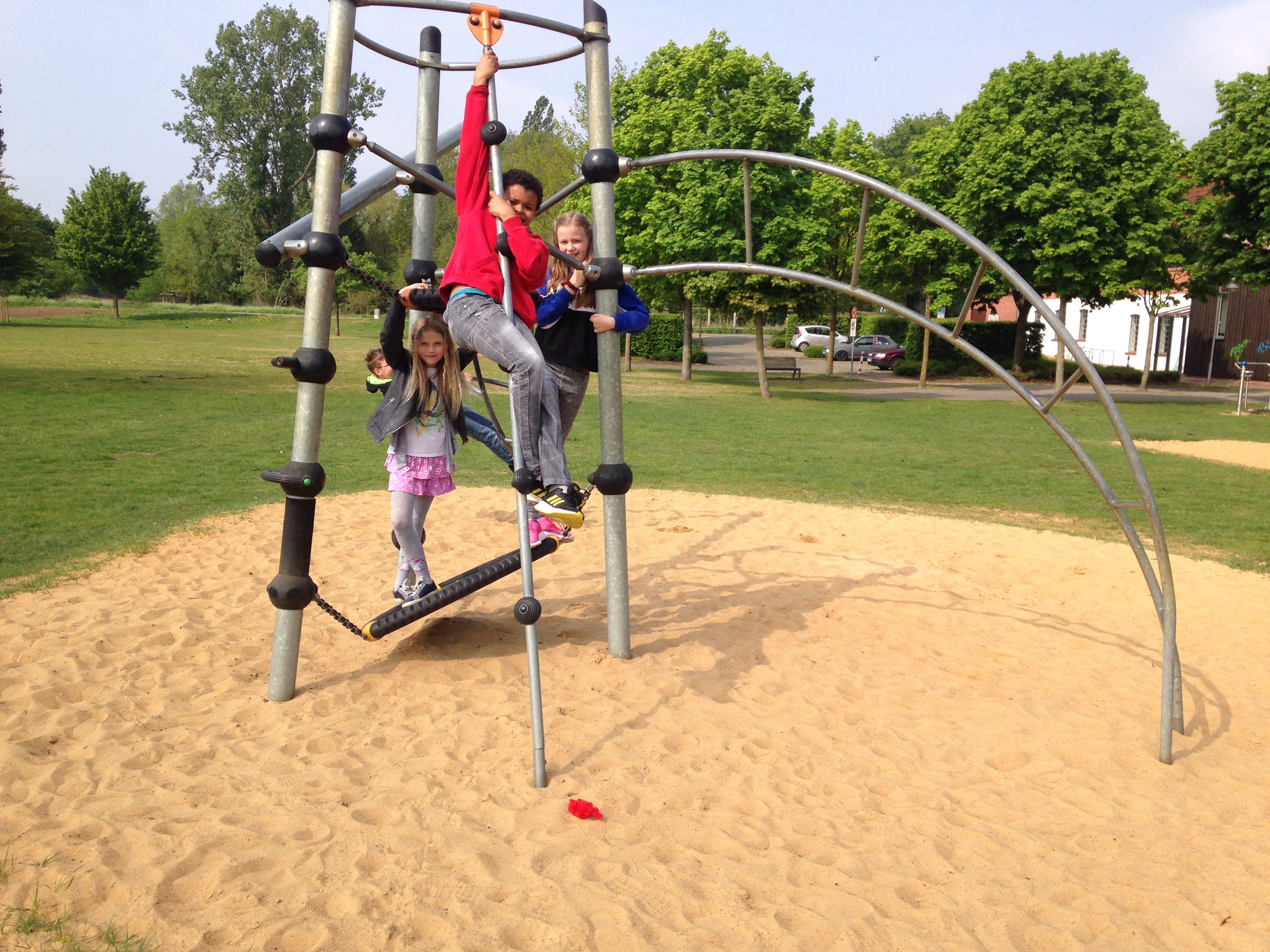 Spielplatz am Tuchmachermuseum – Bild 2