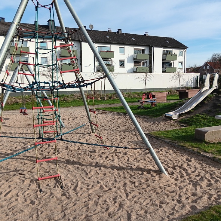 Kösliner Straße Spielplatz – Bild 2