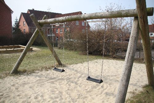 Spielplatz Vincent-Lübeck-Str – Bild 3