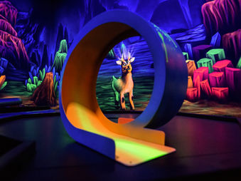 Farbrausch 3D Schwarzlicht Minigolf – Bild 4