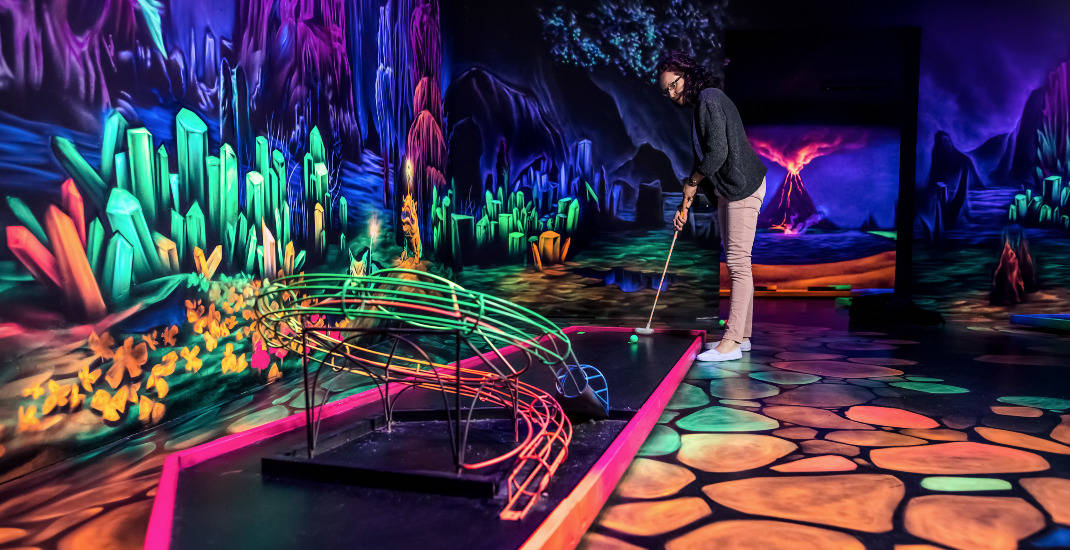 Farbrausch 3D Schwarzlicht Minigolf – Bild 6