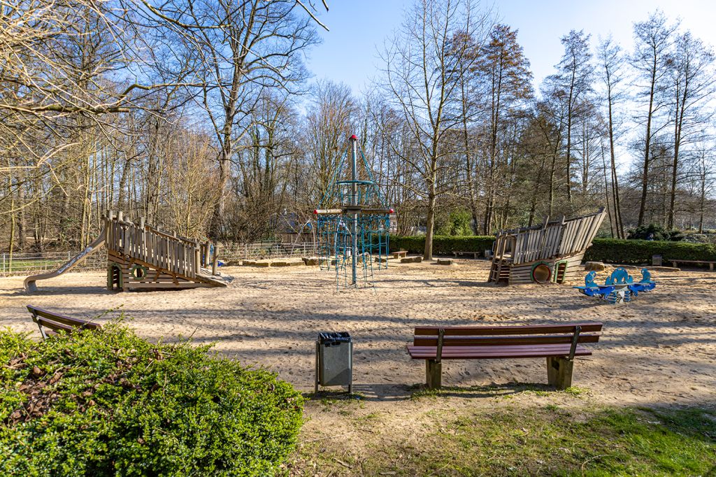 Spielplatz – Bild 2