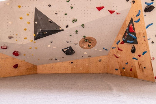 Boulderhalle Neustadt PETZ – Bild 3