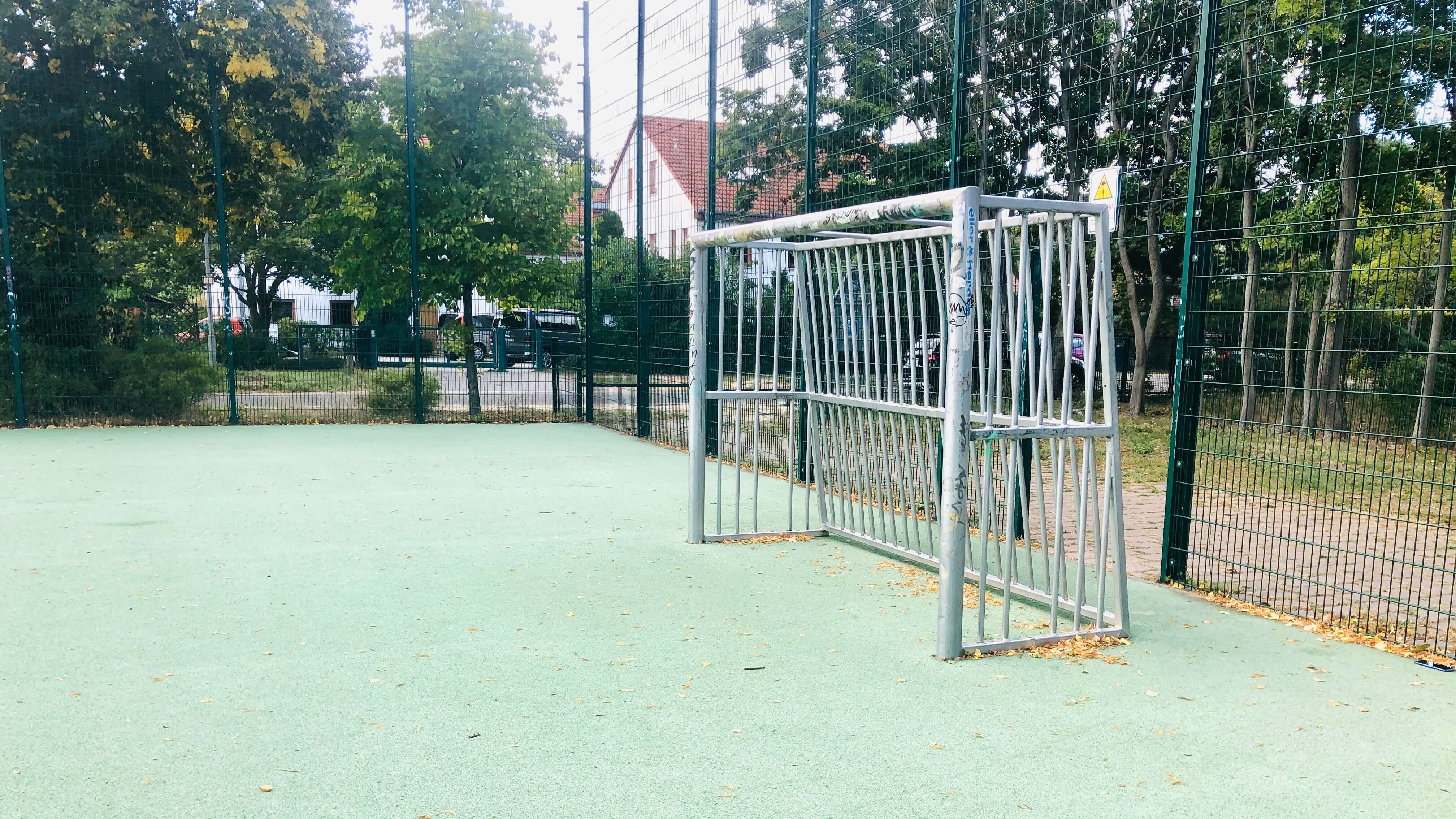 Bolzplatz – Bild 5