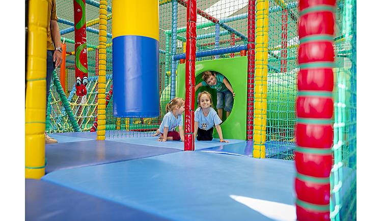 Indoor-Spaßpark Funhalla für Kinder und Jugendliche in Damp – Bild 2