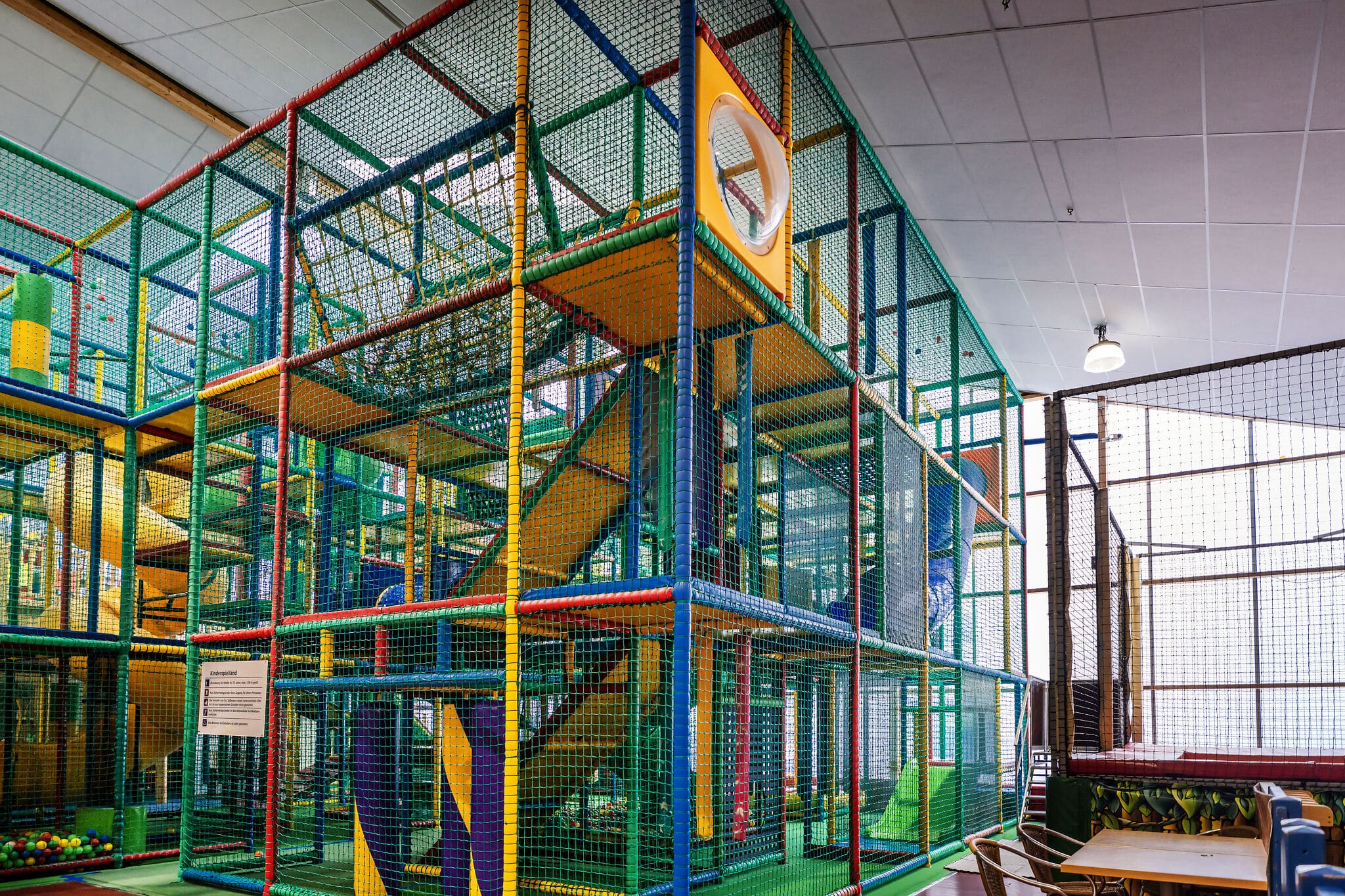 Indoor-Spaßpark Funhalla für Kinder und Jugendliche in Damp – Bild 5