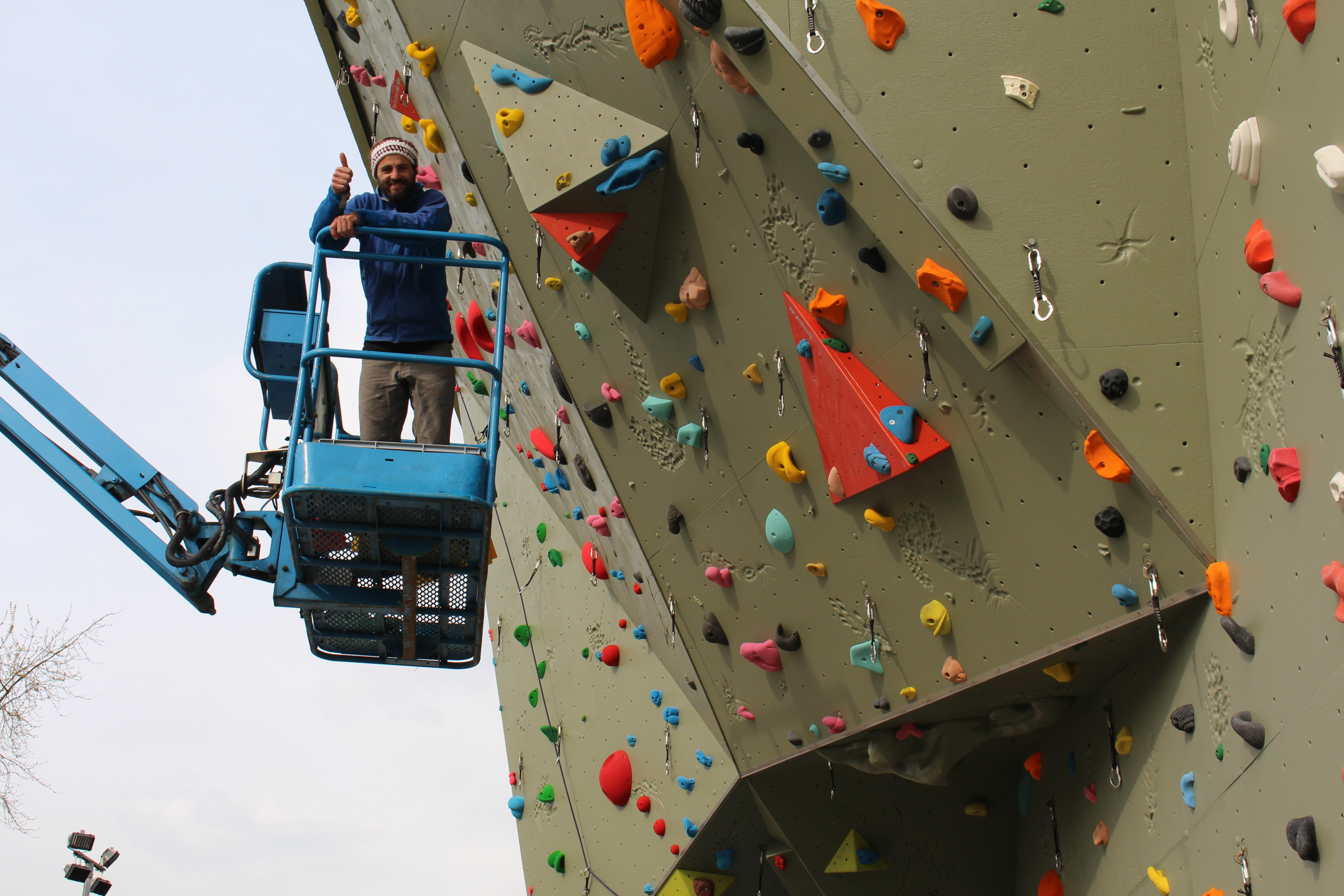 Kletteranlage bei der Paul Horn-Arena – Bild 5