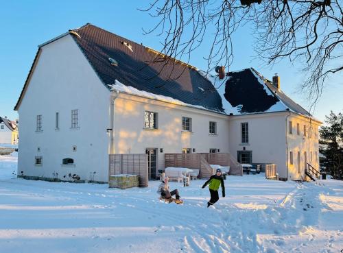 Ferienwohnungen FarmHouse Eckartsberg – Bild 5