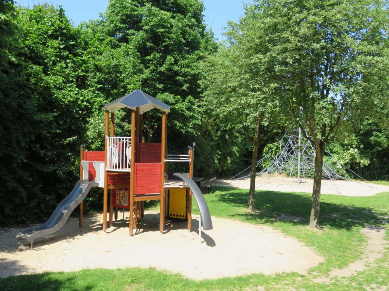 Spielplatz Freesenkamp – Bild 1
