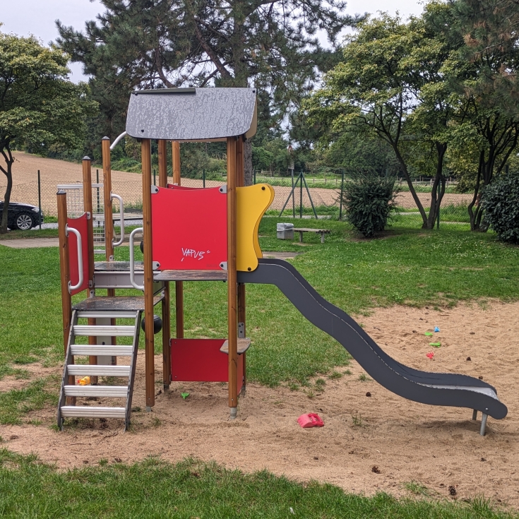 Spielplatz Nikolaus-Ehlen-Straße – Bild 1