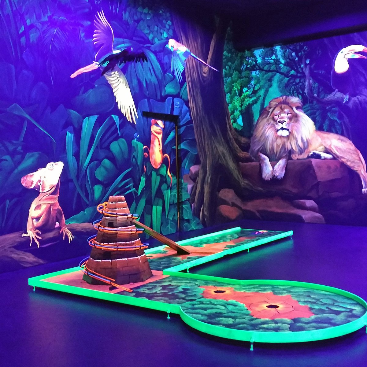 Blacklightarena 3D Schwarzlicht Minigolf Göppingen – Bild 6