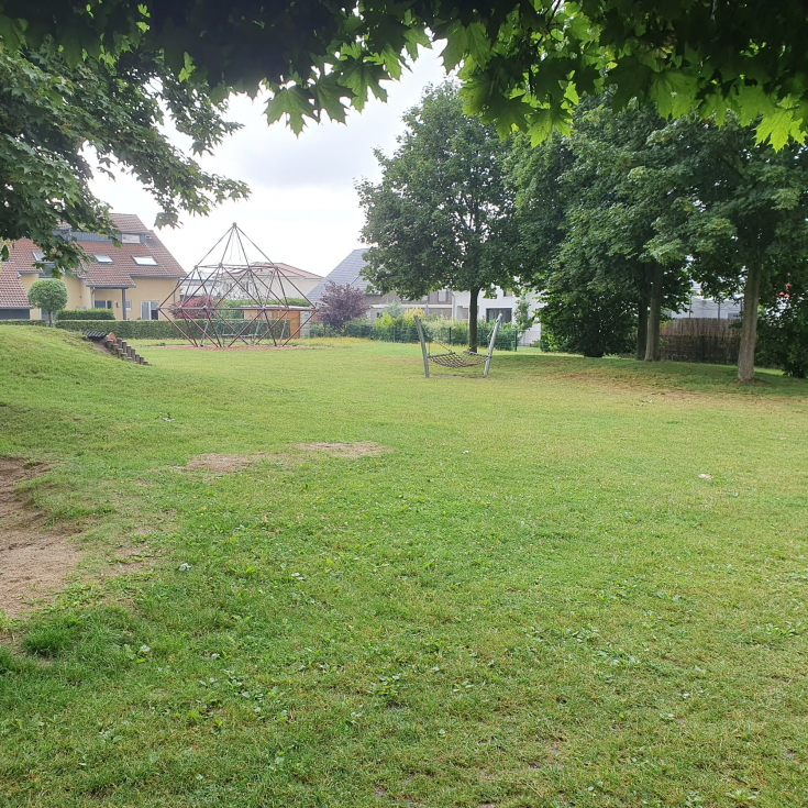 Spielplatz Otto-Hahn-Weg – Bild 3