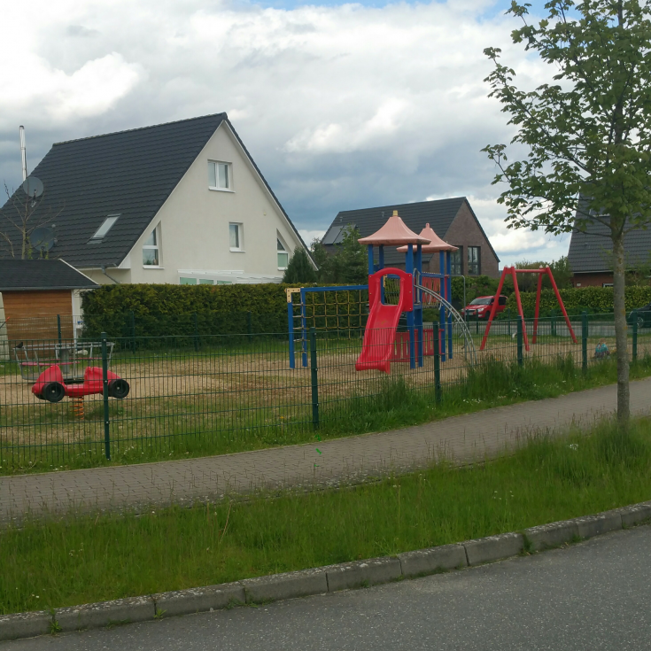 Spielplatz Saalbeek Flintbek – Bild 1