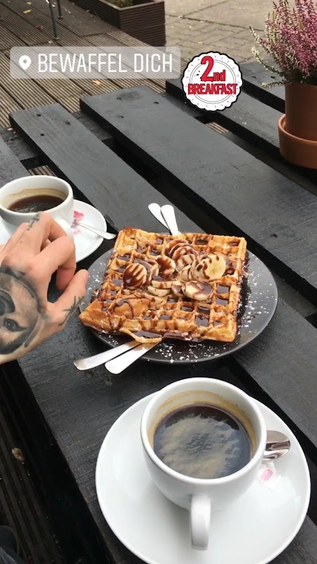 Cafe NaschBar hand- & herzgemacht Eis, hausgemachter Kuchen, Kaffee, Waffeln biker & bicycle friendly – Bild 2