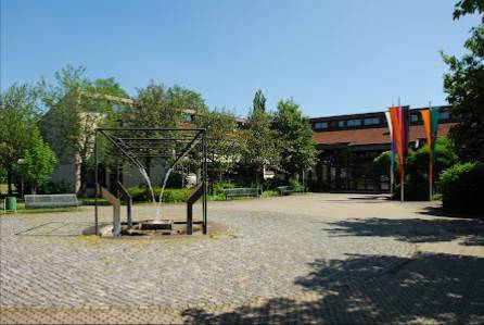 Staatliche Berufsfachschule für Kinderpflege Aichach-Friedberg – Bild 1