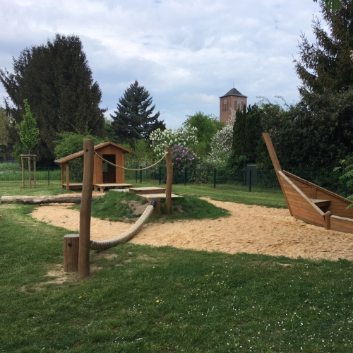 Spielplatz am Main – Bild 1