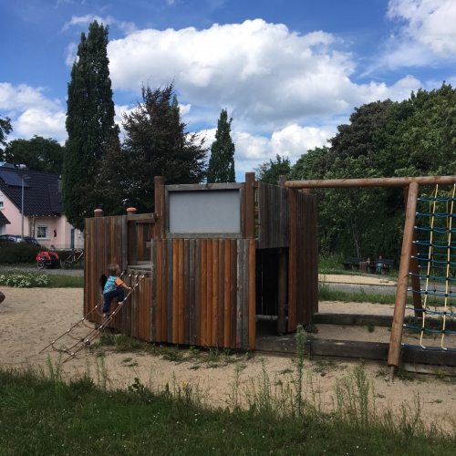 Spielplatz Fraunhoferstraße – Bild 1