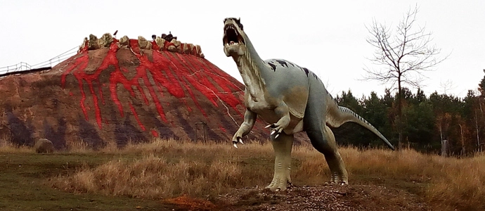 Vulkan im Tier-, Freizeit- und Saurierpark Germendorf – Bild 1