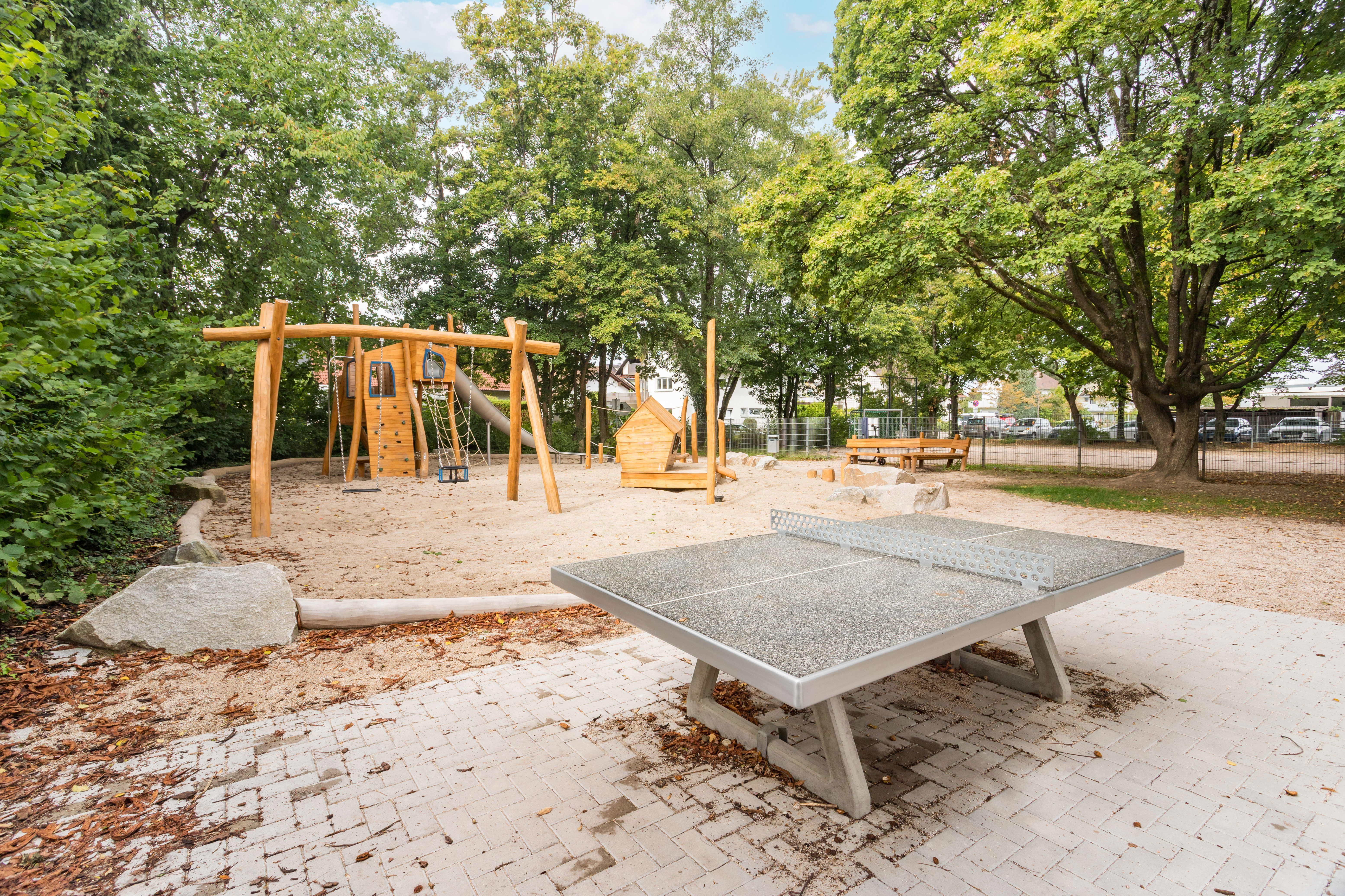 Spielplatz im Franz-Volk-Park – Bild 2
