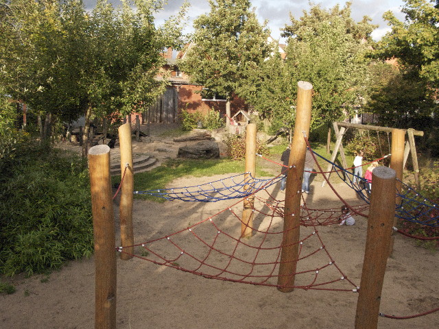 Spielplatz Obere Ohlingerstraße – Bild 1