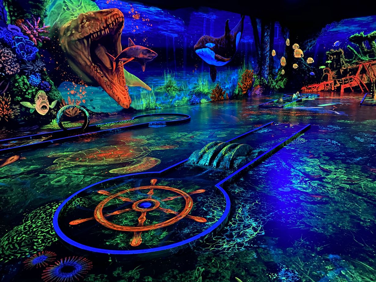 Schwarzlicht Golf 3D – Bild 1
