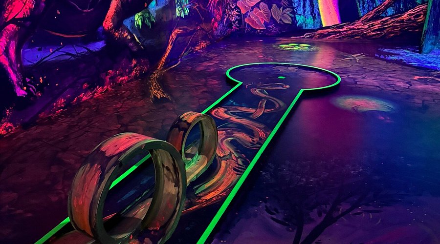 Schwarzlicht Golf 3D – Bild 5