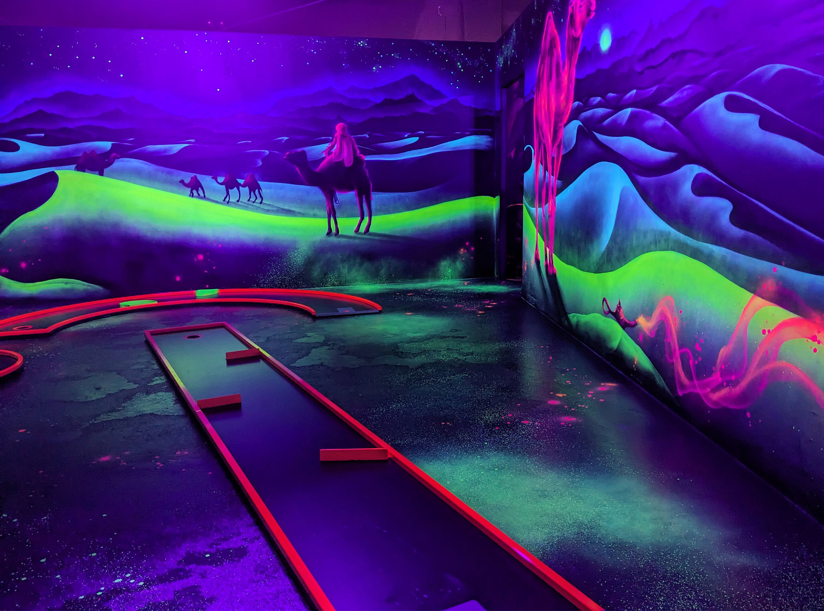 Hole in One - Schwarzlicht Minigolf – Bild 2