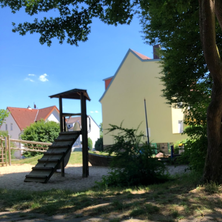 Spielplatz Neuenberger Straße – Bild 2