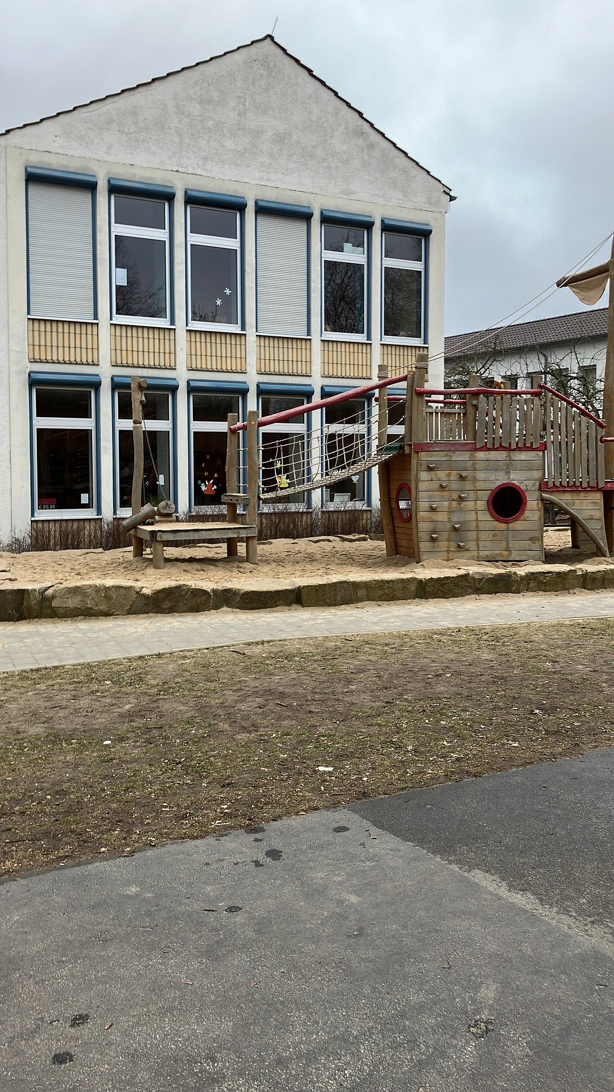 Spielplatz Uhlandweg – Bild 2