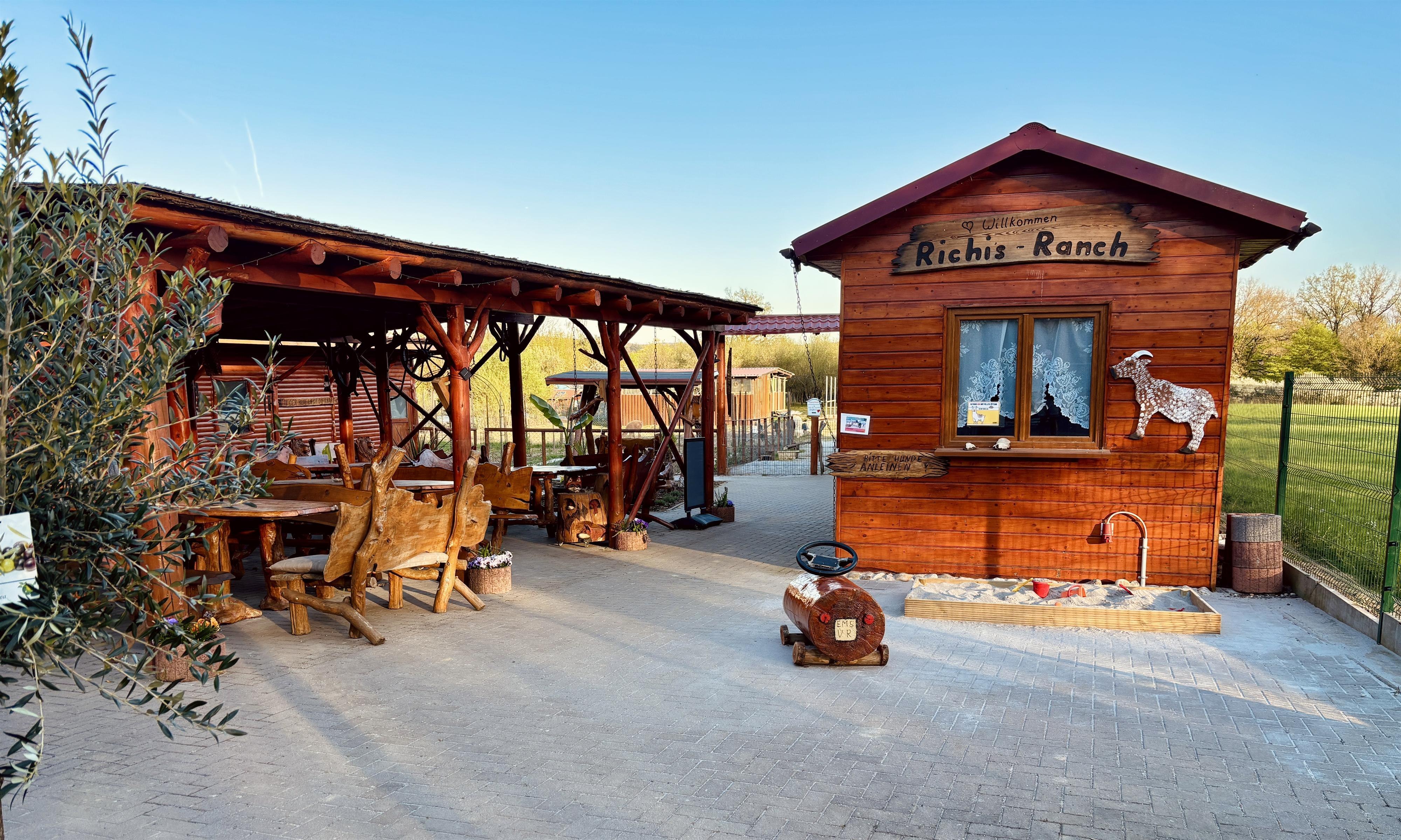 Richy‘s Ranch - Alpaka- & Ziegenhof, Kaffee, Kuchen, Lebensmittel und mehr – Bild 2