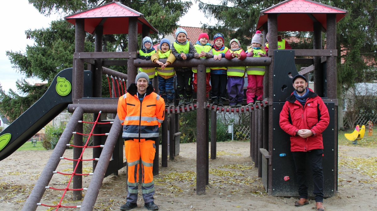 Spielplatz – Bild 1