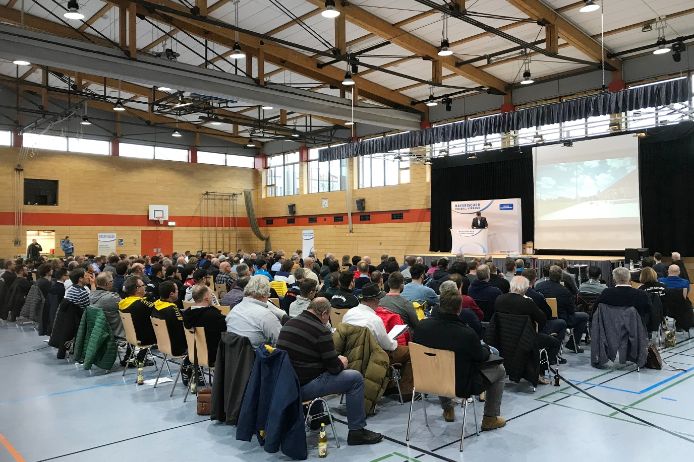 Mehrzweckhalle Laabertal – Bild 1