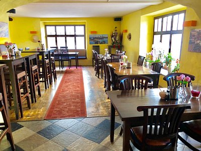 Zur Goldenen Kugel – Bild 1